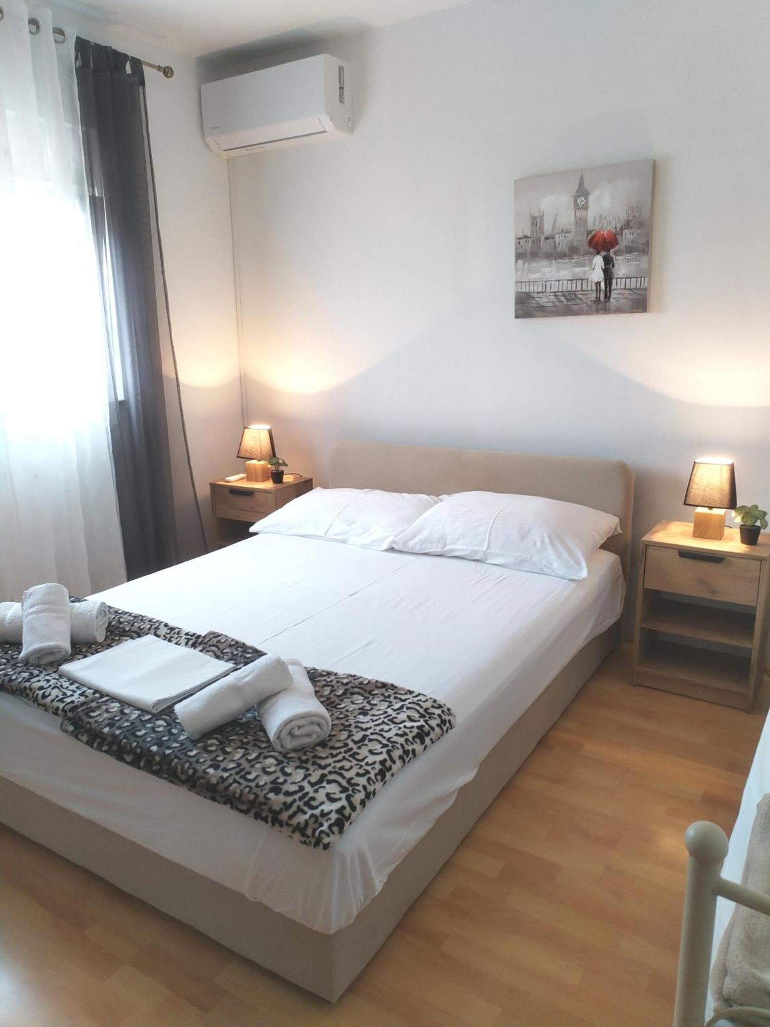 Galovac  Apartments"Nika" With Private Pool מראה חיצוני תמונה