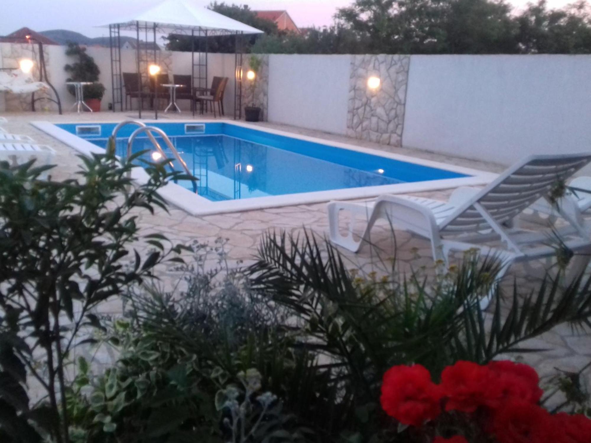 Galovac  Apartments"Nika" With Private Pool מראה חיצוני תמונה